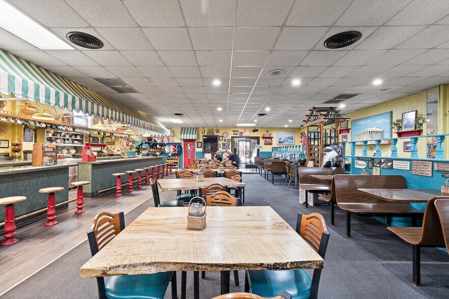 More Photos Of 816 Harrison Ave SW, Canton Restaurant For Sale