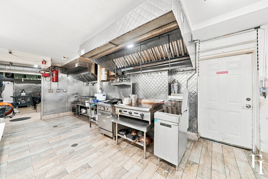 More Photos Of 1353 SW 1st St, Miami Storefront Retail Residential For Sale