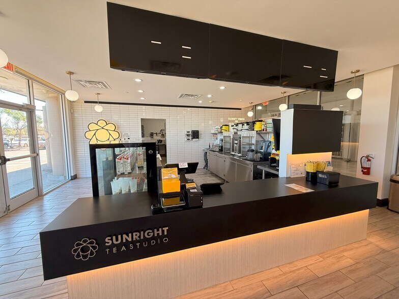 More Photos Of 3412 Highway 6, Sugar Land Storefront For Lease