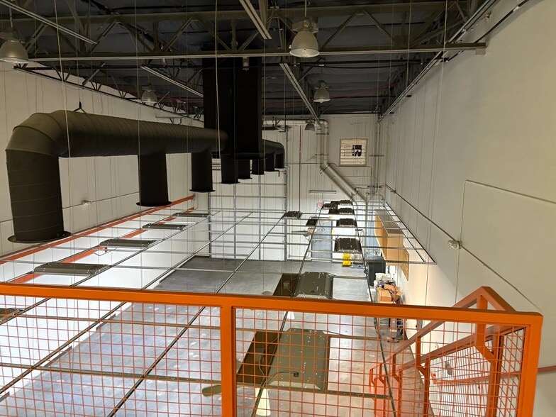 More Photos Of 9299 W Olive Ave, Peoria Warehouse For Sale