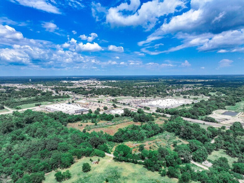 More Photos Of South Broadway Street, Sulphur Springs Land For Sale