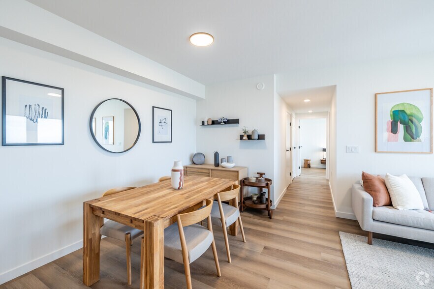 More Photos Of 2488 Granville St, Vancouver Apartments For Lease