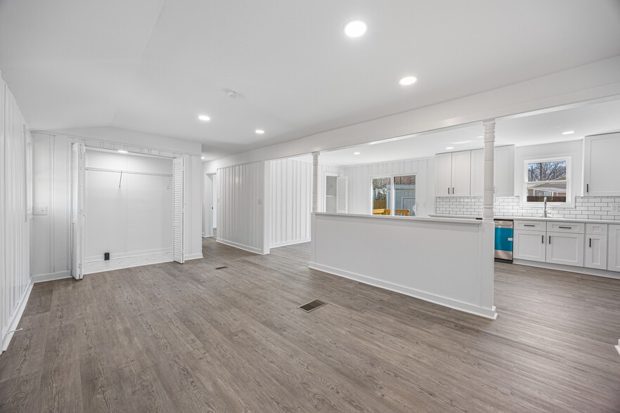 More Photos Of 5015 Forestmont Dr, Matthews Apartments For Sale