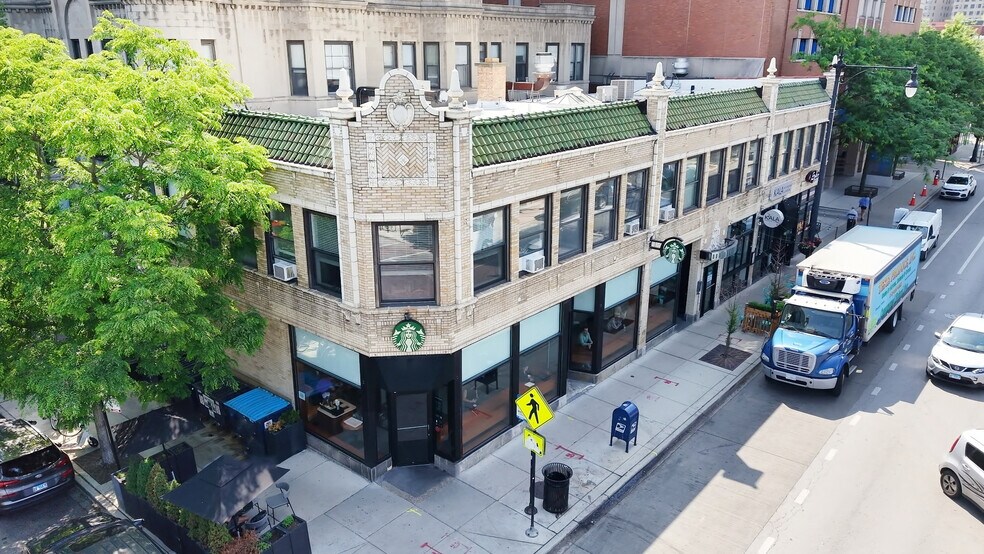 Primary Photo Of 2525 N Clark St, Chicago Apartments For Sale