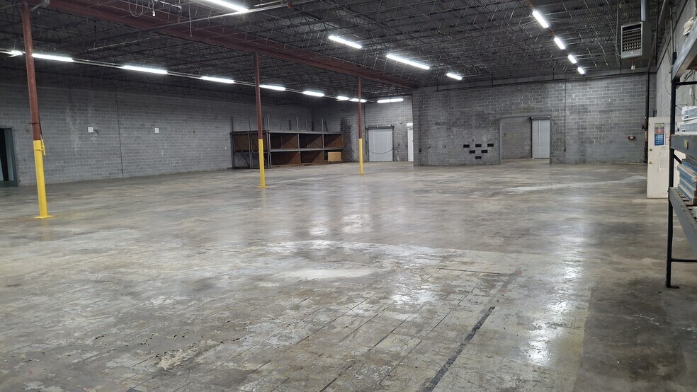 More Photos Of 3843 Highway 41 N, Resaca Distribution For Sale