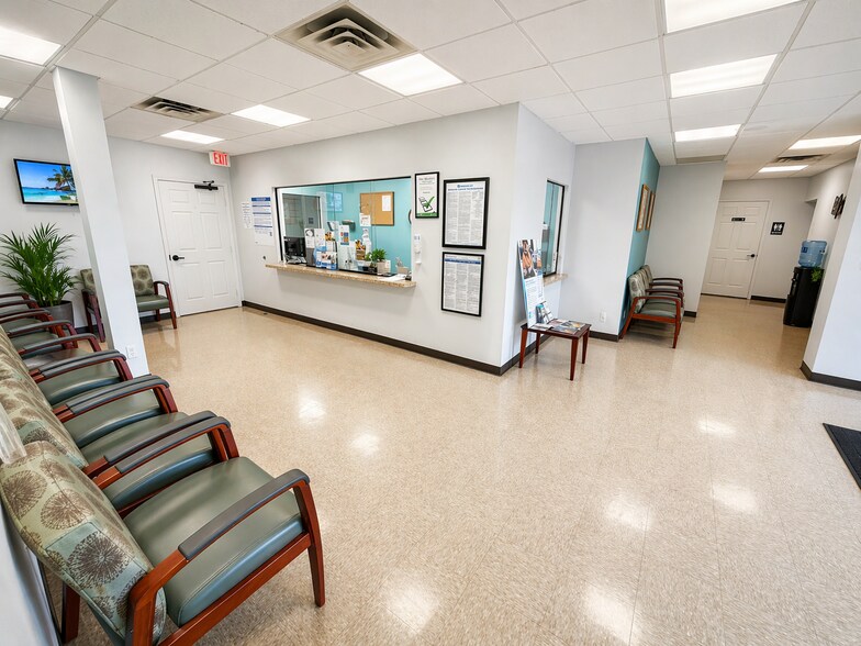 More Photos Of 3896 N Federal Hwy, Lighthouse Point Medical For Lease