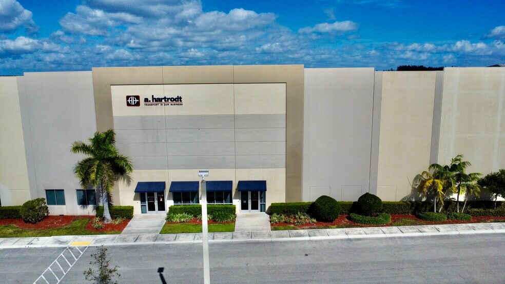 More Photos Of 11411 NW 107 St, Miami Warehouse For Lease