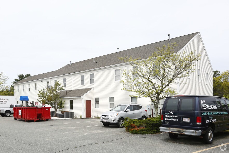 More Photos Of 800 Falmouth Rd, Mashpee Office For Lease