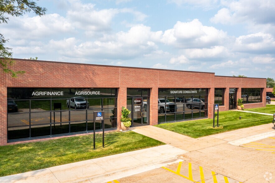 More Photos Of 6901-6965 Vista Dr, West Des Moines Office For Lease