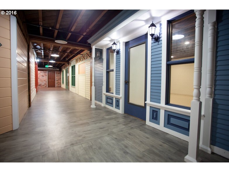 More Photos Of 1044 Marine Dr, Astoria Restaurant For Sale