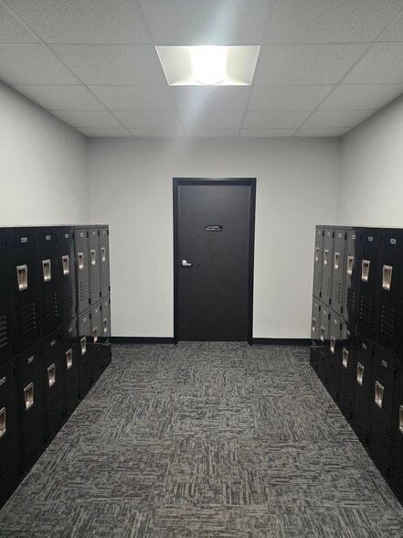More Photos Of 1155 40th Ave S, Grand Forks Sports And Entertainment For Sale