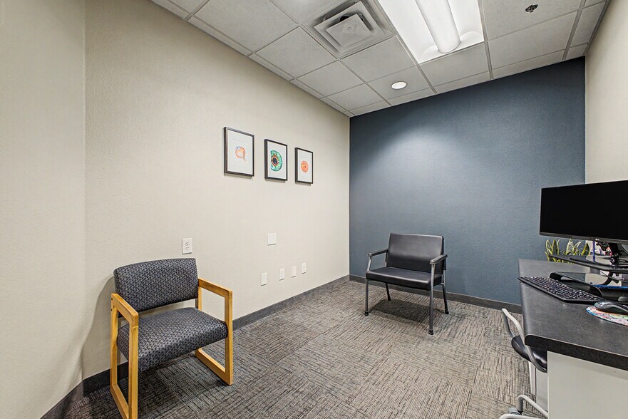 More Photos Of 6262 E Broadway Rd, Mesa Medical For Lease