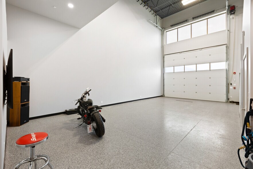 More Photos Of 1750 120 Av NE, Calgary Warehouse For Sale