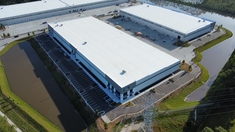 More Photos Of 12435 Lem Turner Rd, Jacksonville Unknown For Lease