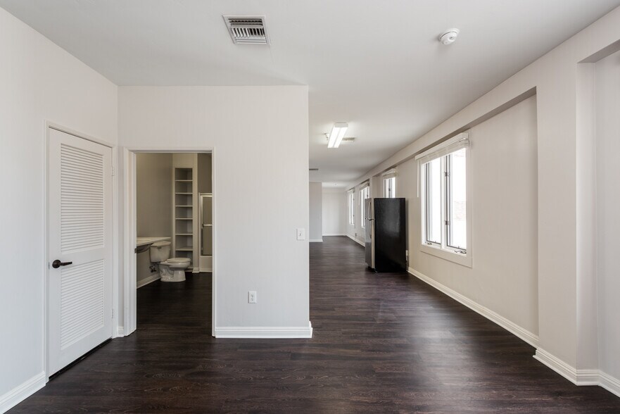 More Photos Of 1043-1045 6th Ave, San Diego Storefront Retail Residential For Sale