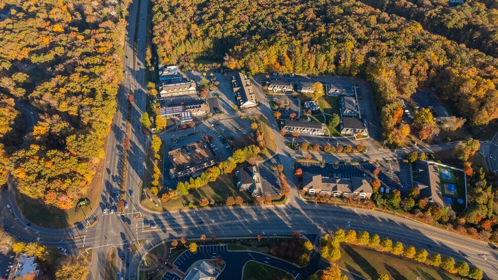 More Photos Of 324 Browns Hill Ct, Midlothian Coworking Space