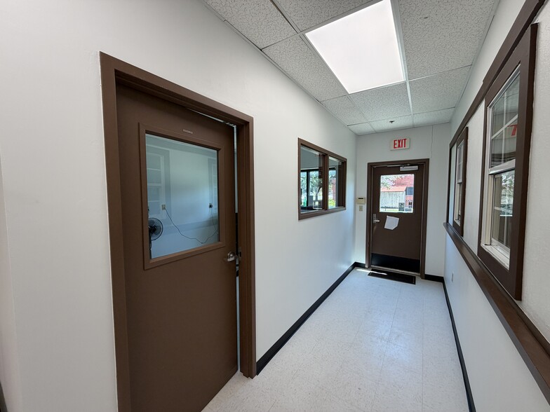 More Photos Of 1075 Chisolm Trl, Keller Industrial For Sale