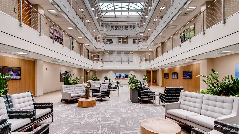 More Photos Of 504 Lavaca St, Austin Office For Lease