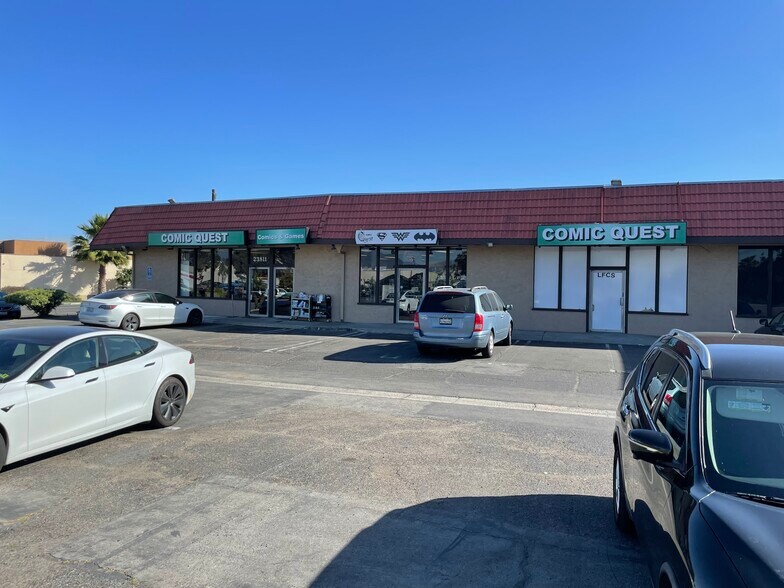 More Photos Of 23811 Bridger Rd, Lake Forest General Retail For Lease