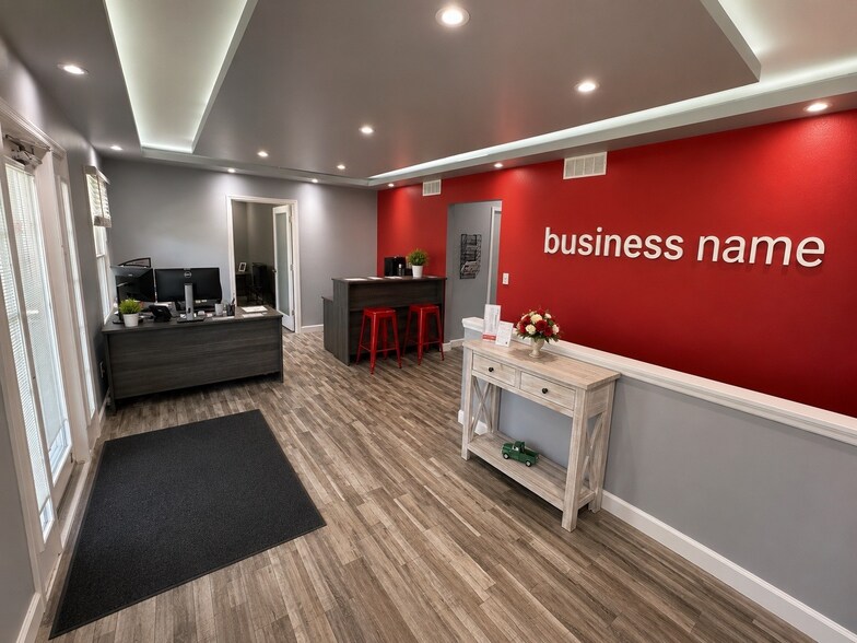More Photos Of 1324 Troy Rd, Edwardsville Office For Sale