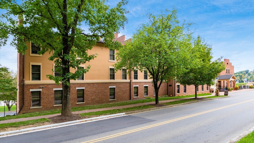 More Photos Of 200 N Whitewoman St, Coshocton Loft Creative Space For Sale
