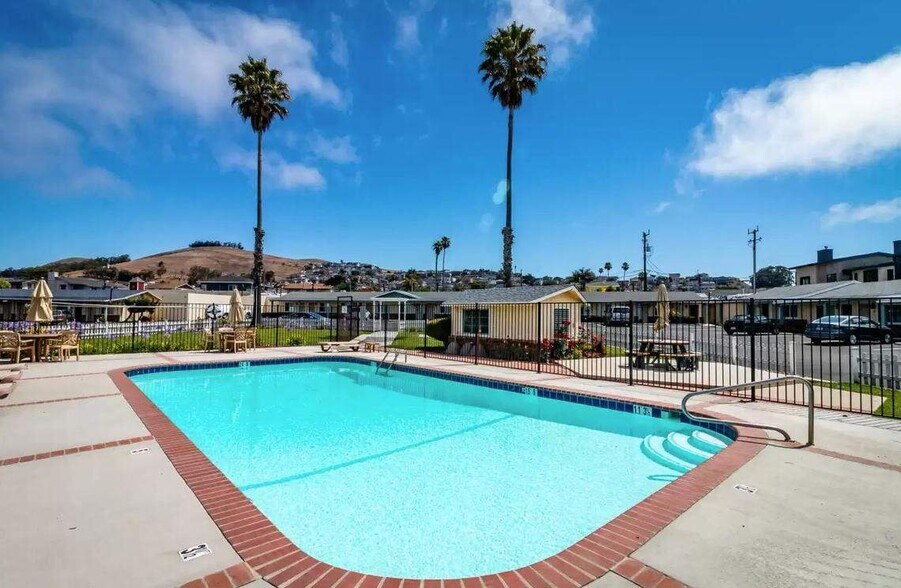 More Photos Of 2460 Main St, Morro Bay Hotel For Sale
