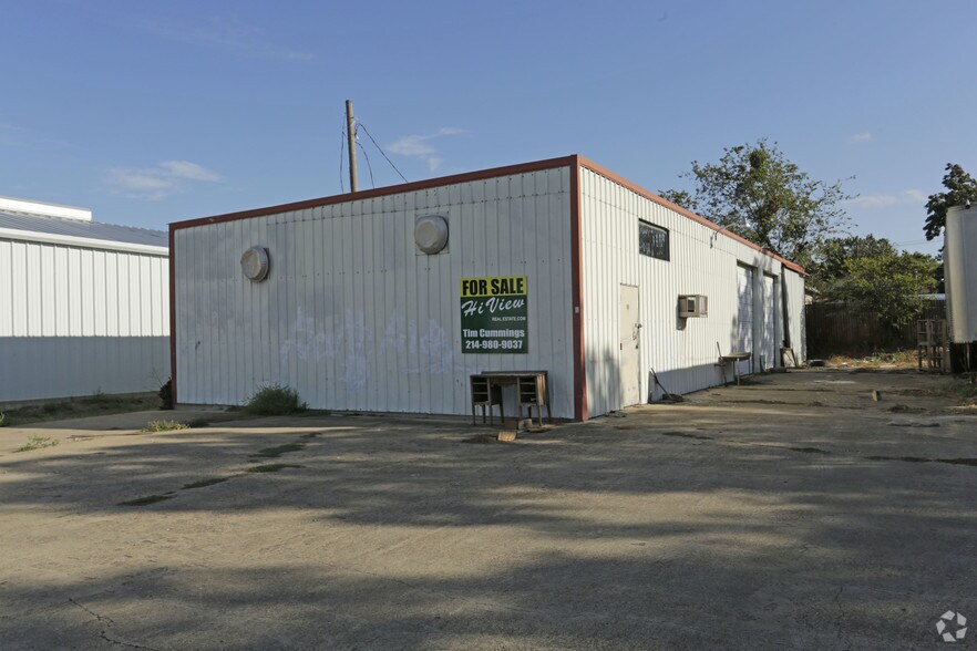 More Photos Of 504 N Breckenridge St, Ennis Warehouse For Sale