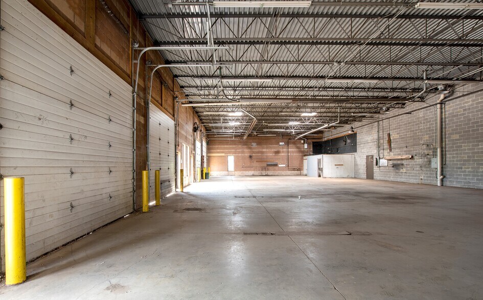 More Photos Of 7516 Tyler Blvd, Mentor Flex For Lease