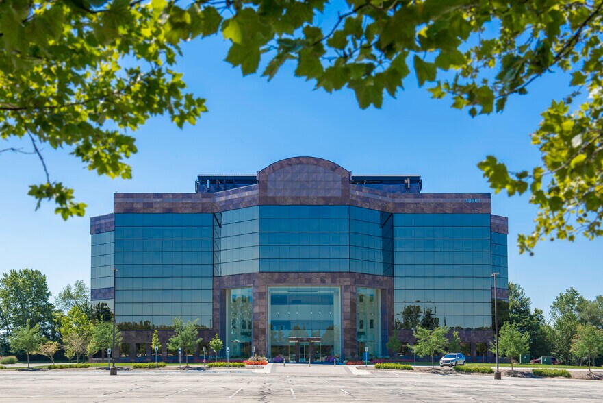 More Photos Of 10201 N Illinois St, Indianapolis Office For Lease