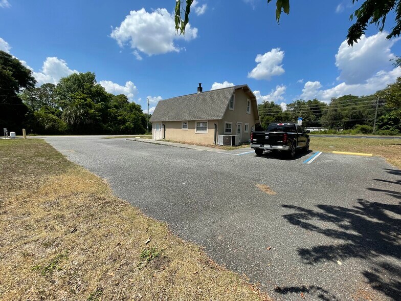 More Photos Of 5205 County Road 171, Wildwood Office For Sale