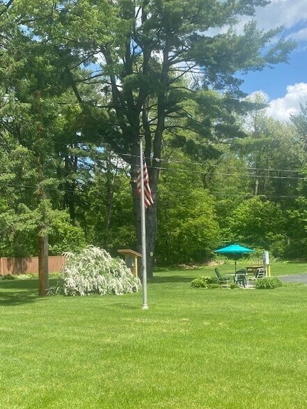 More Photos Of 660 Saratoga Rd, Wilton Hotel For Sale