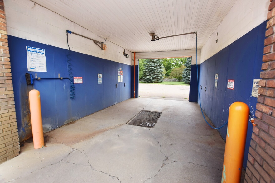 More Photos Of 5069 Fenton Rd, Flint Carwash For Sale