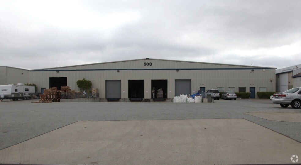 More Photos Of 503 Quarry Rd, San Carlos Distribution For Lease
