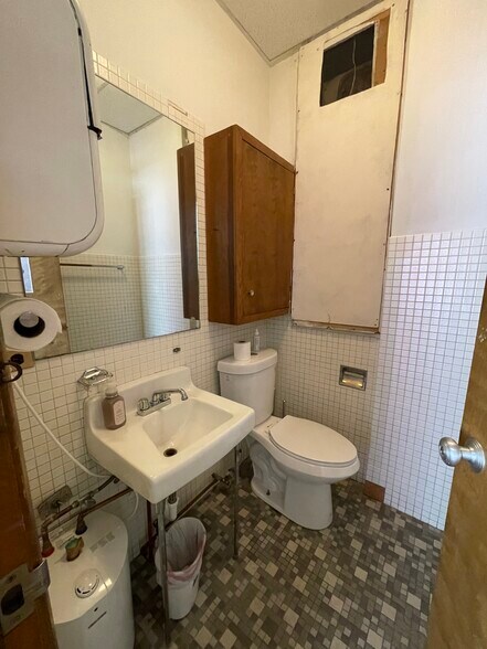 More Photos Of 5029-5037 N Western Ave, Chicago Apartments For Lease