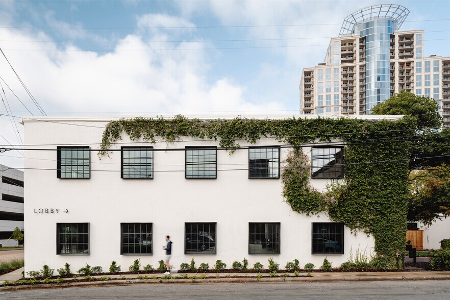 More Photos Of 3201 Allen Pky, Houston Storefront Retail Office For Lease