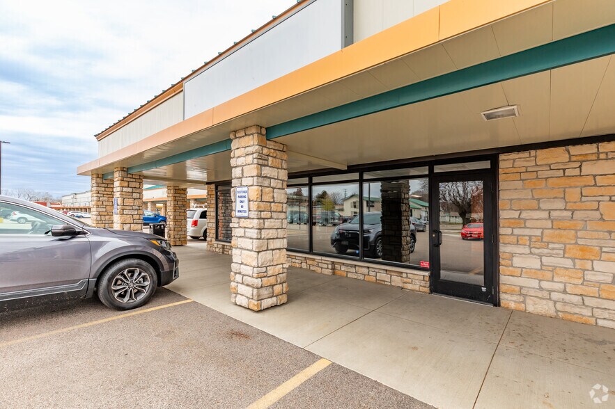 More Photos Of 1112-1320 NW 7th St, Rochester Unknown For Sale