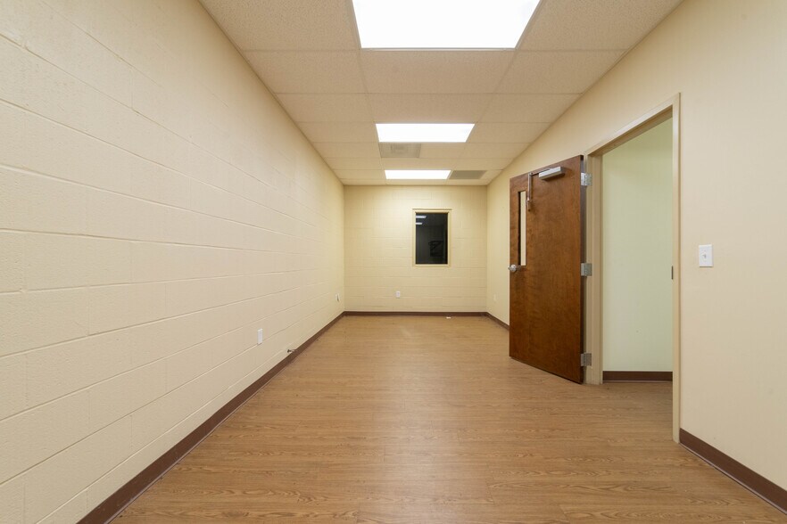 More Photos Of , Marion Unknown For Sale