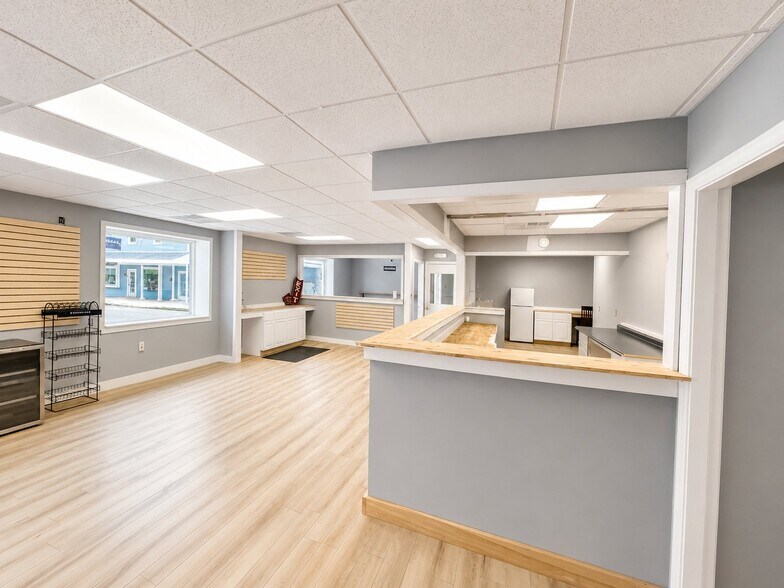 More Photos Of 952 Rte 1, Wells General Retail For Sale