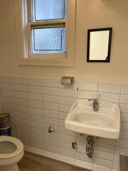 More Photos Of 1634-1642 Irving St, San Francisco Storefront Retail Residential For Lease
