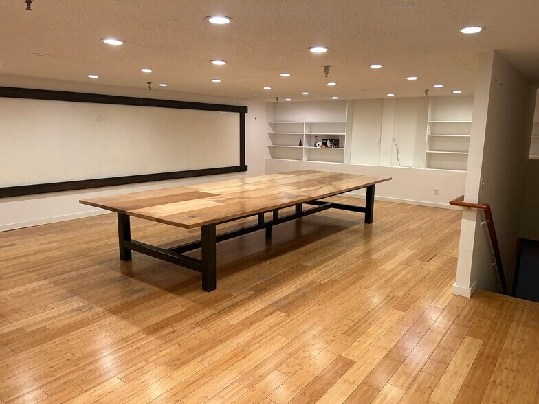 More Photos Of 240 E Todd Rd, Santa Rosa Warehouse For Sale