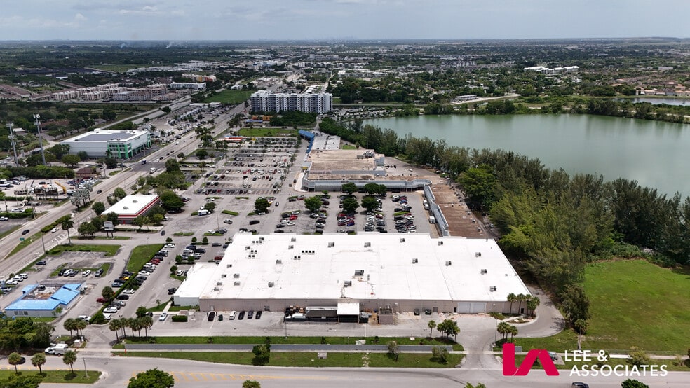 More Photos Of 27455 S Dixie Hwy, Homestead Storefront For Lease