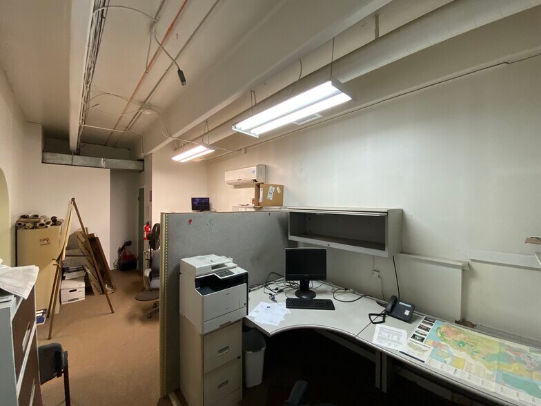 More Photos Of 3030-3040 S Vallejo St, Englewood Warehouse For Sale