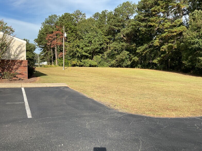 More Photos Of 1666 S Forest Ave, Luverne Medical For Sale