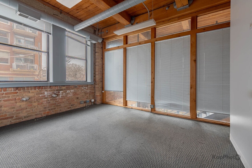 More Photos Of 921 W Van Buren St, Chicago Office Residential For Sale