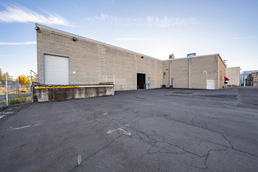 More Photos Of 619 S Fir St, Medford Refrigeration Cold Storage For Sale