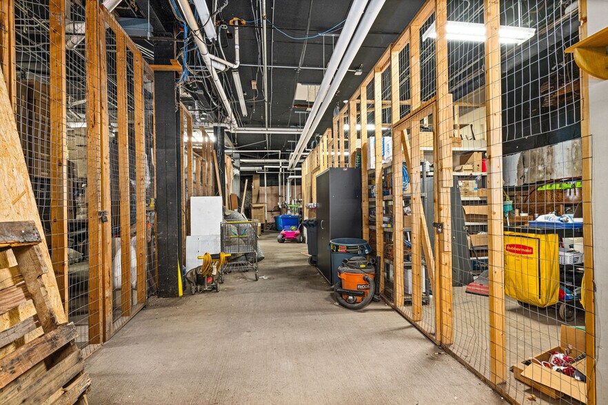 More Photos Of 202 E Superior St, Duluth Office For Sale