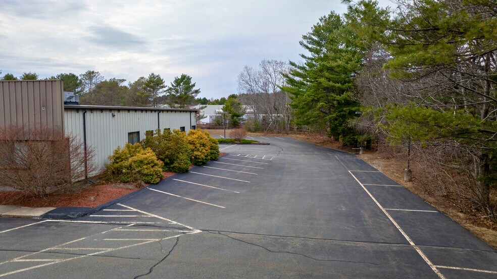 More Photos Of 4 Industrial Pky, Brunswick Manufacturing For Lease