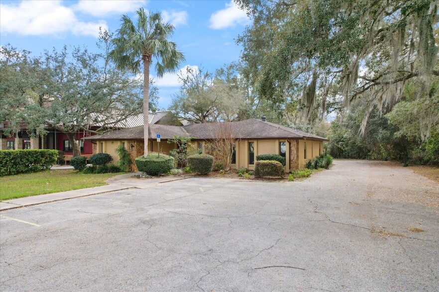 More Photos Of 2303 W Highway 44, Inverness Office For Sale