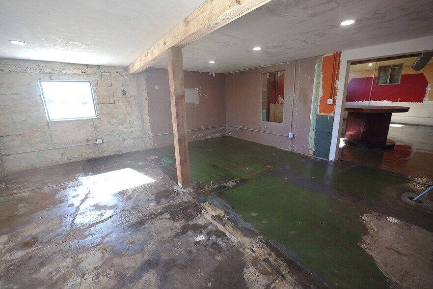 More Photos Of 9321 N Classen Blvd, Oklahoma City Storefront Retail Office For Sale