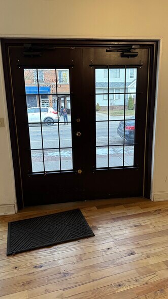 More Photos Of 12812 Larchmere Blvd, Cleveland Freestanding For Sale